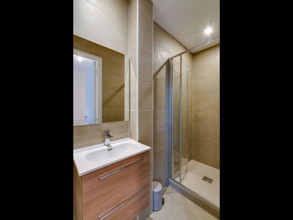 location Colocation - 10 pi�ce(s) - 290 m� Neuilly-Plaisance (93360)