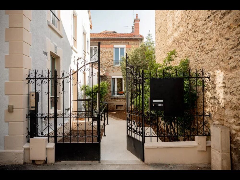 location Colocation - 10 pi�ce(s) - 360 m� Rosny-sous-Bois (93110)