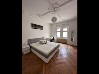  Colocation � louer 7 pi�ces 165 m�