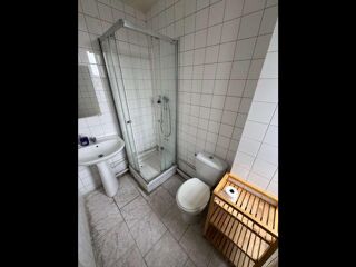  Colocation � louer 6 pi�ces 200 m�