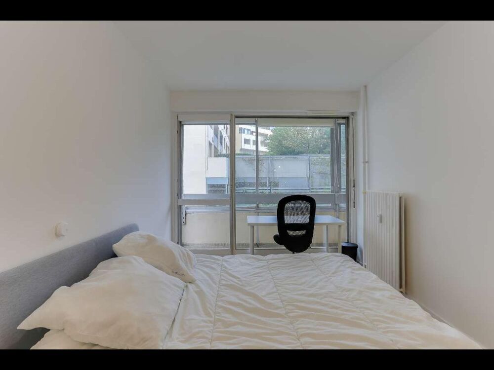 location Colocation - 8 pi�ce(s) - 156 m� Rennes (35000)