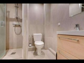  Colocation � louer 10 pi�ces 350 m�