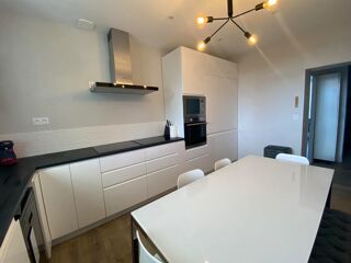  Colocation � louer 8 pi�ces 150 m�