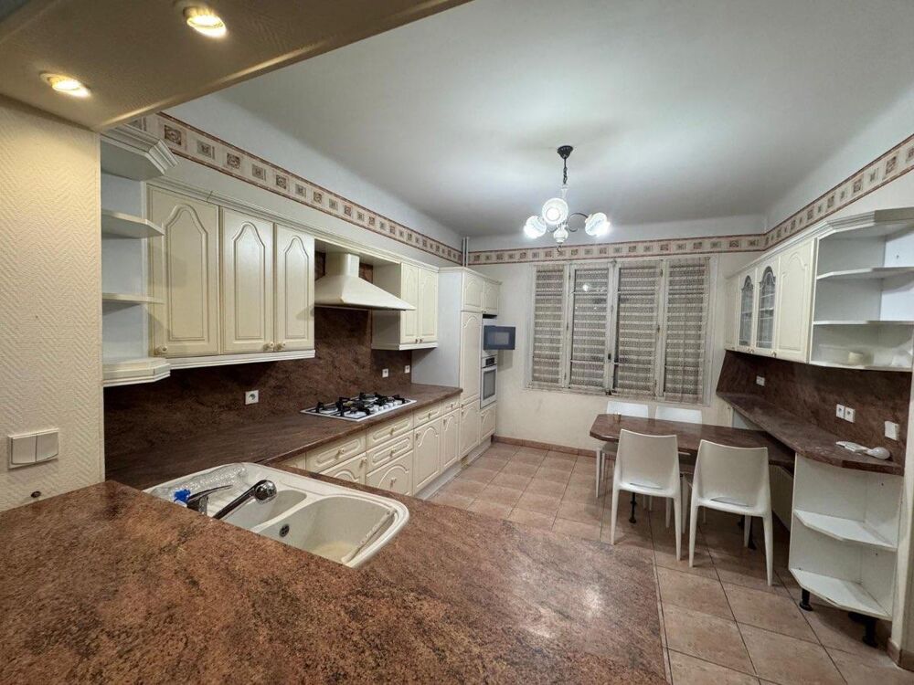 location Colocation - 8 pi�ce(s) - 210 m� Romainville (93230)