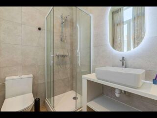  Colocation � louer 10 pi�ces 200 m�