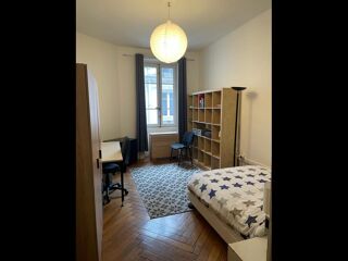  Colocation � louer 7 pi�ces 250 m�