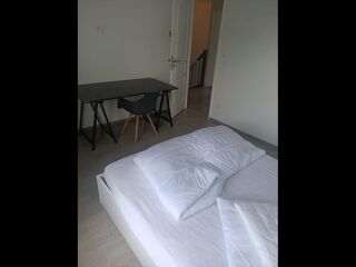  Colocation � louer 7 pi�ces 100 m�