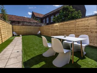  Colocation � louer 10 pi�ces 200 m�