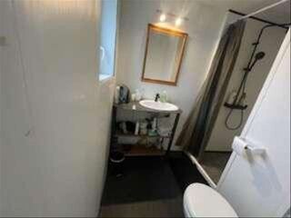  Colocation � louer 7 pi�ces 200 m�