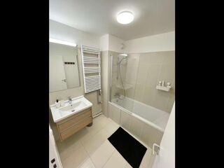  Colocation � louer 7 pi�ces 240 m�