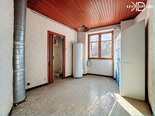  Immeuble à vendre 5 pièces 150 m²