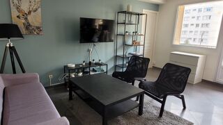  Appartement à louer 5 pièces 82 m²