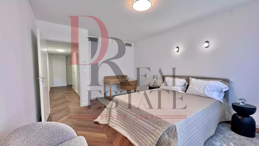 � vendre  Appartement Roquebrune-Cap-Martin (06190)