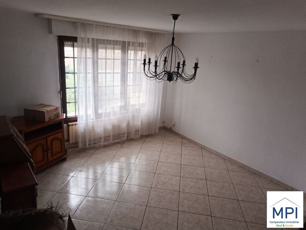 Maison semi individuelle avec 3 chambres
