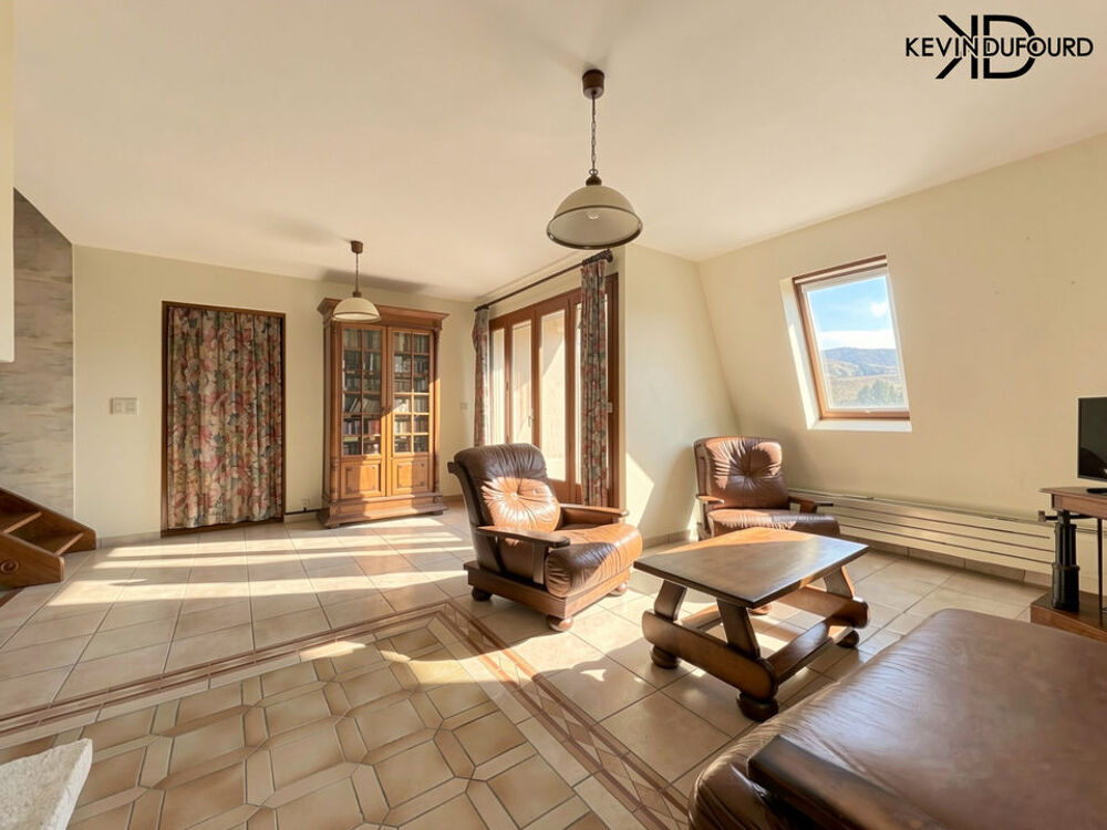 Maison de 220 m² sur un terrain de 3.800 m² à SAINT PRIVAT