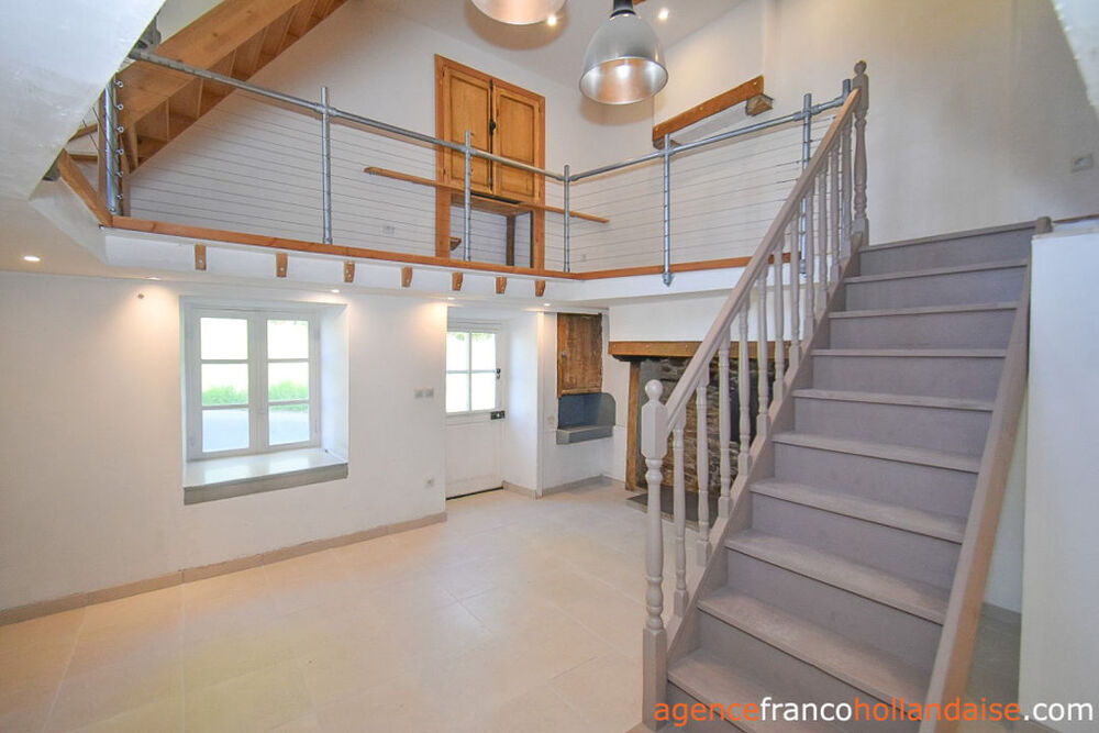 Fermette de village 85 m² avec granges et 3000 m²