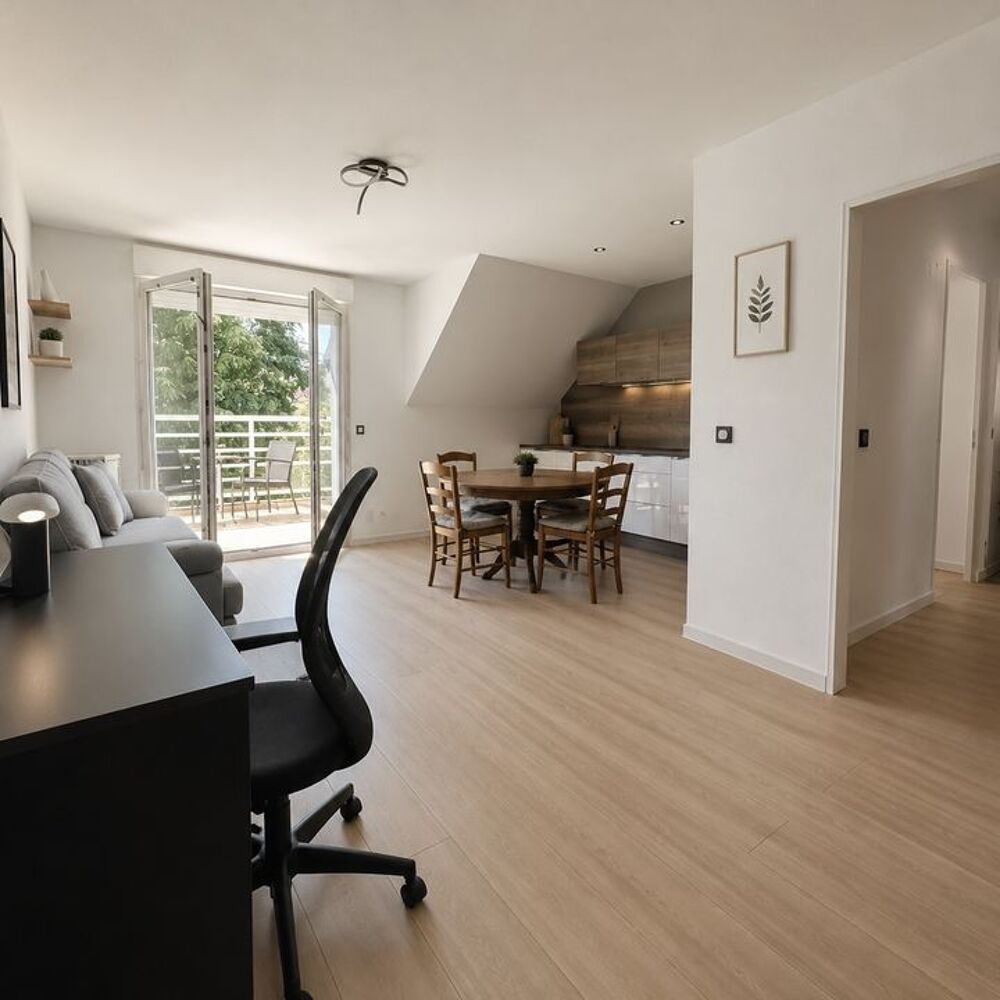 Appartement 2 pièces avec balcon, piscine et 2 stationnements