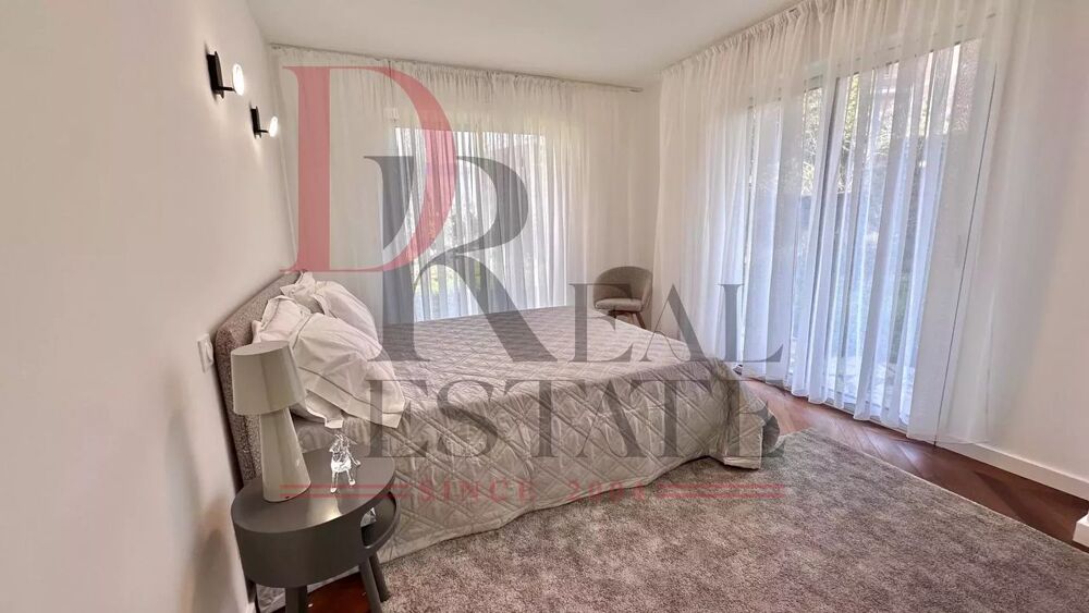 � vendre  Appartement Roquebrune-Cap-Martin (06190)