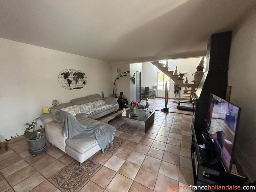Vente Maison Villa de plain-pied, gîte, piscine et 4,2 ha Brouchaud