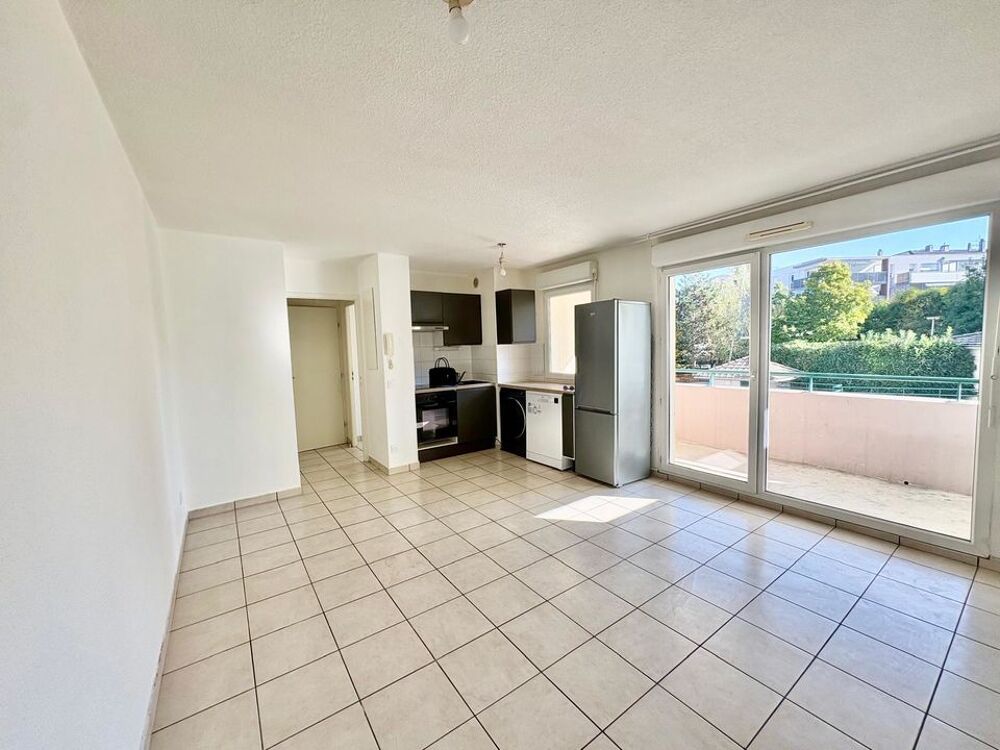 Vente Appartement ANNEMASSE - T2 39 m² RÉNOVÉ AVEC TERRASSE 7 m², PISCINE, Annemasse