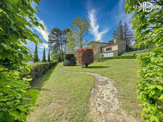  Maison  vendre 14 pices 400 m