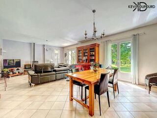  Maison  vendre 6 pices 200 m