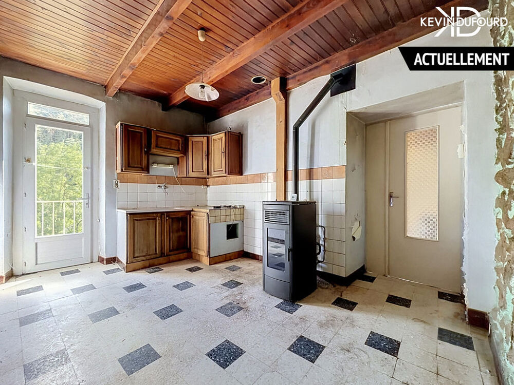 Maison à rénover de 65 m² sur un terrain de 5.000 m² à