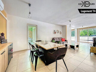  Maison à vendre 11 pièces 225 m²