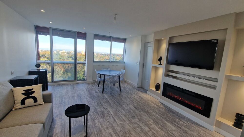 Location Appartement MAGNIFIQUE T4 MEUBLE Bron