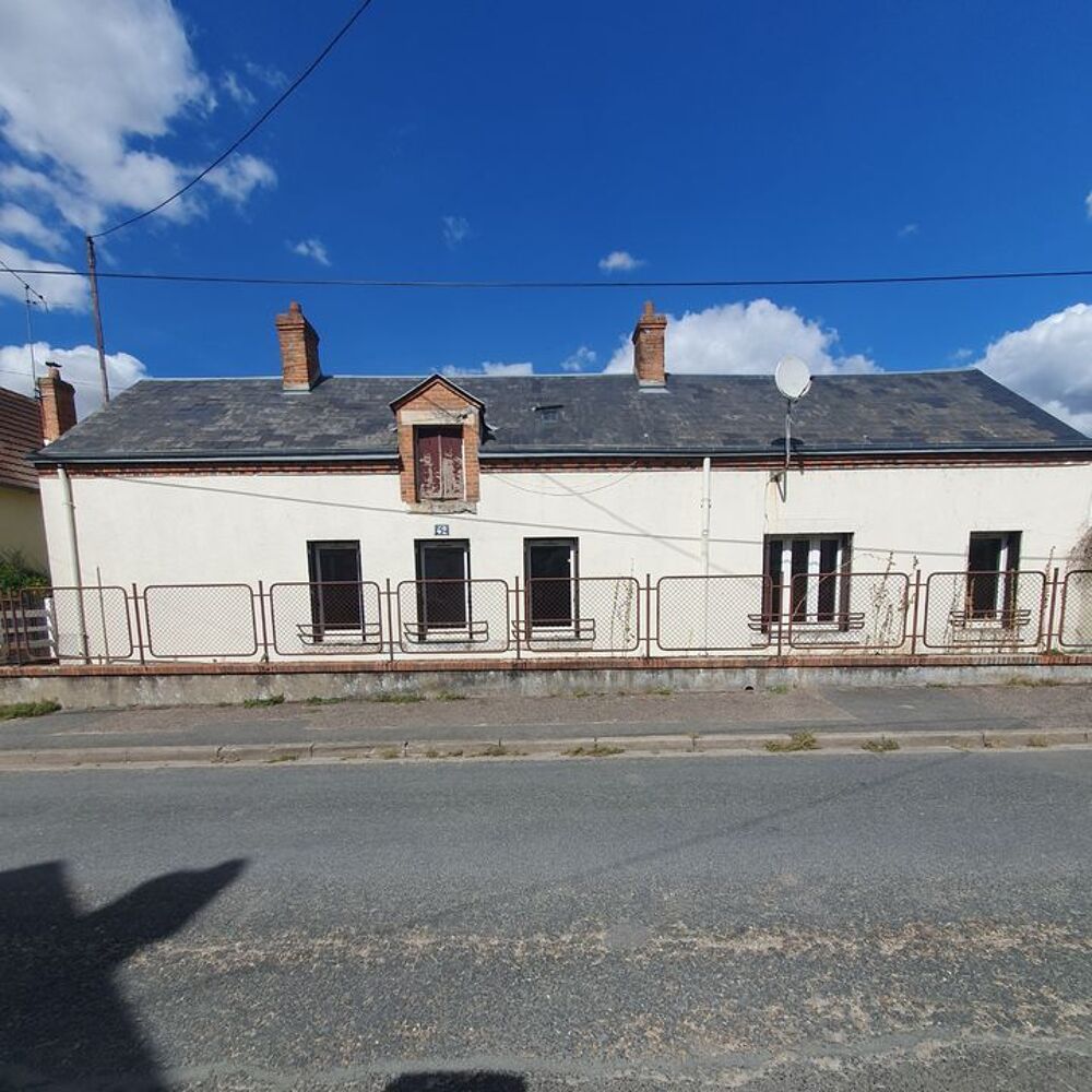 LONGERE 128M2 4 CHAMBRES 1167M2 TERRAIN EN PLEIN CENTRE