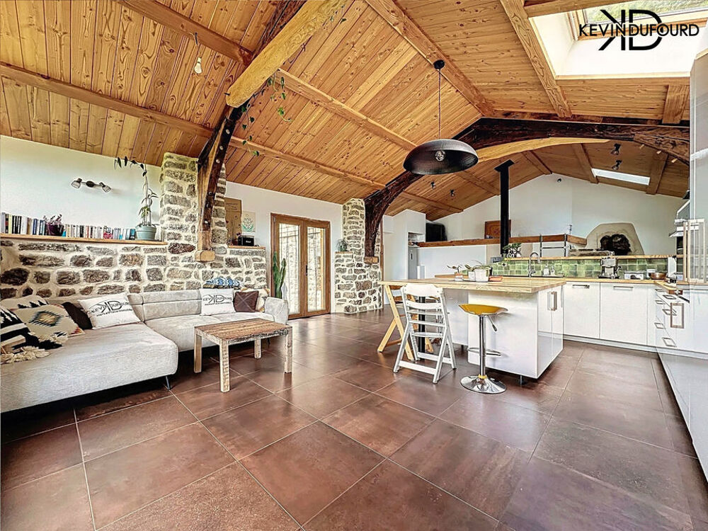 Vente Maison Maison avec gîte de 140m²  sur un terrain de 1,9 Hectares à Montpezat-sous-bauzon