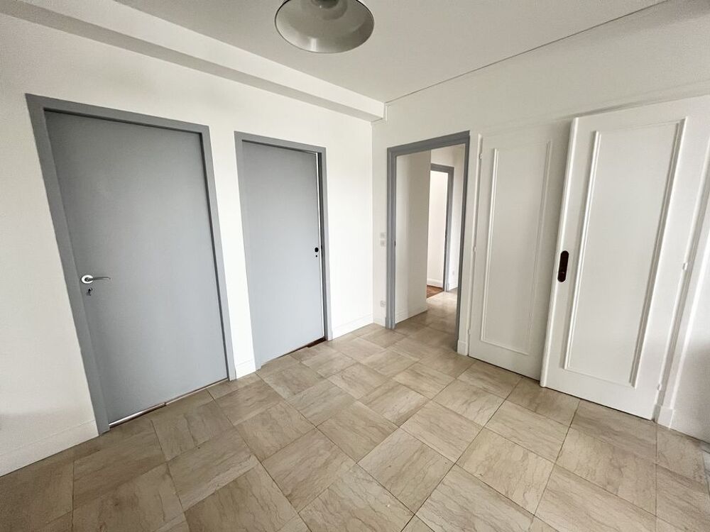 Location Appartement Chambre en colocation meublée - Appartement rénové de 117 Villeurbanne