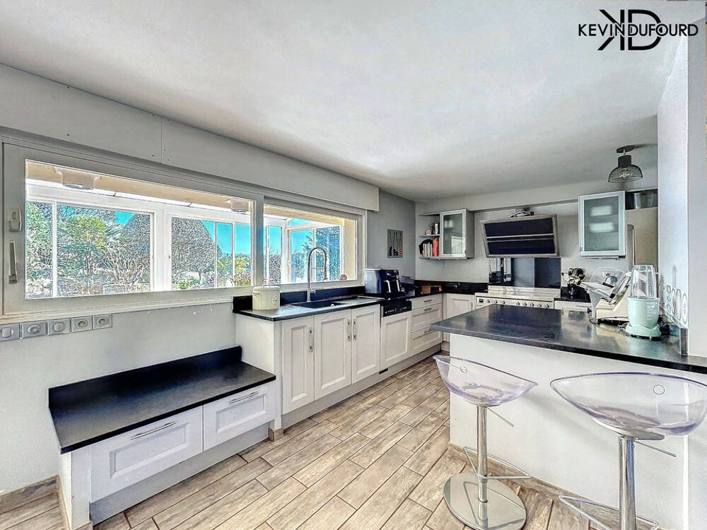 � vendre  Maison Saint-�tienne-de-Fontbellon (07200)