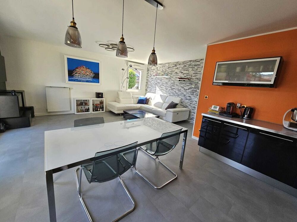 REIGNIER : APPARTEMENT DERNIERE ETAGE TYPE 3 AVEC TERRASSE ,