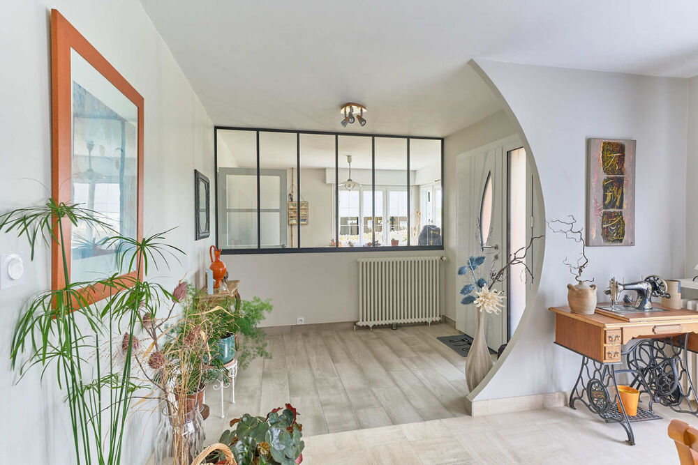 Maison familiale aux volumes généreux à La Pommeraye, un