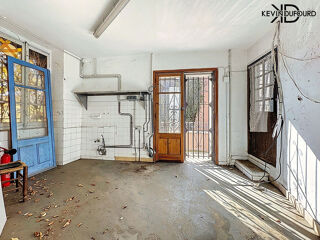  Immeuble à vendre 5 pièces 150 m²