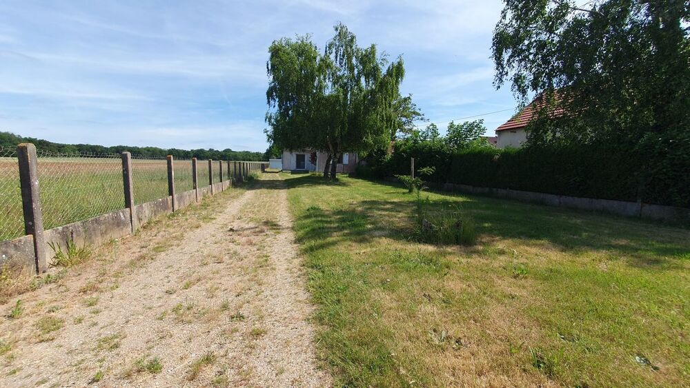 Vente Maison Maison 4 pi�ces avec jardin, garage et immense d�pendance Mardi�