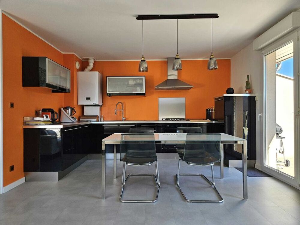 REIGNIER : APPARTEMENT DERNIERE ETAGE TYPE 3 AVEC TERRASSE ,