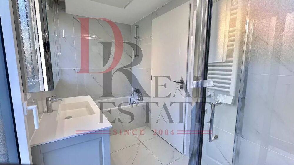 � vendre  Appartement Roquebrune-Cap-Martin (06190)