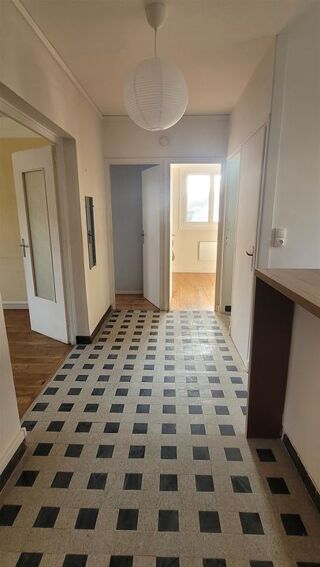  Appartement à louer 3 pièces 57 m²