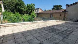  Appartement à louer 4 pièces 118 m²