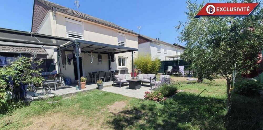 Située dans un quartier calme et proche de toutes les co....