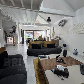  Maison � vendre 8 pi�ces 270 m�