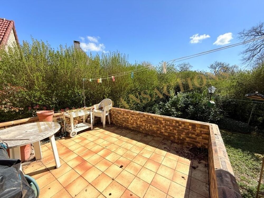 Vente Maison Maison de village avec garage et jardin La roche-en-brenil