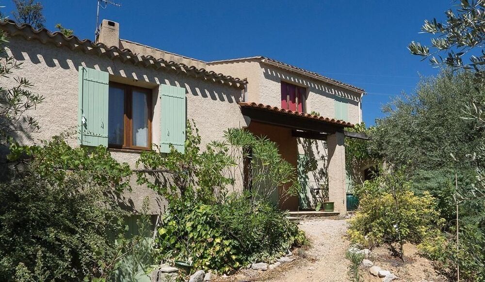 Corbières, très belle villa de 7 pièces avec terrasses, car