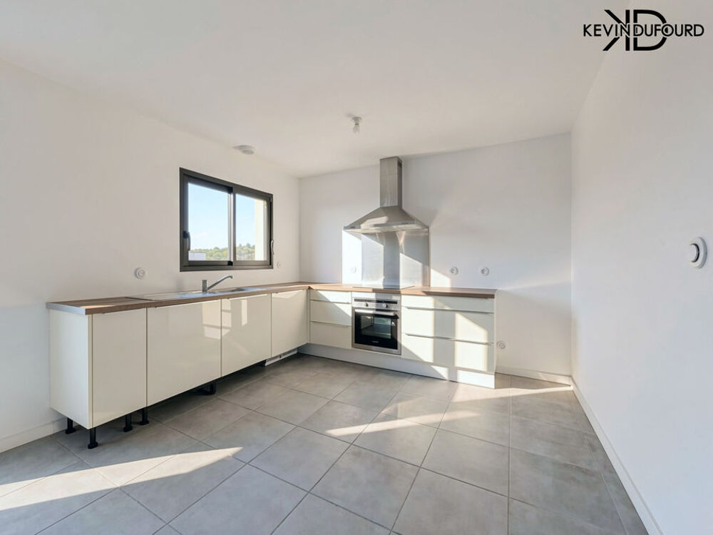 Maison de 90 m² sur un terrain de 700 m² à VESSEAUX