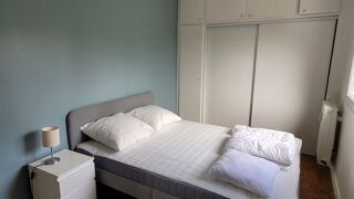  Appartement à louer 5 pièces 82 m²