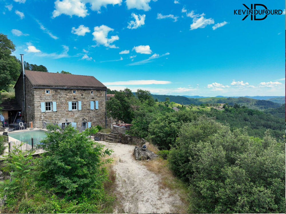 Mas de 315m² avec 2000m² de terrain à Saint Pierre Saint