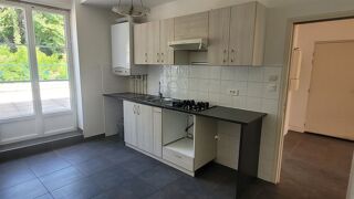  Appartement à louer 4 pièces 118 m²