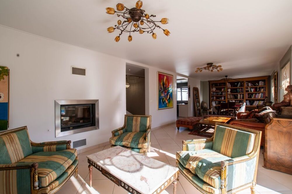 RARE A LA VENTE : MAGNIFIQUE MAISON AVEC BEAUCOUP DE CARACTERE